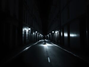 openart-dark-street-bike-with-white-light-on_xhHTJZCh_upscaled