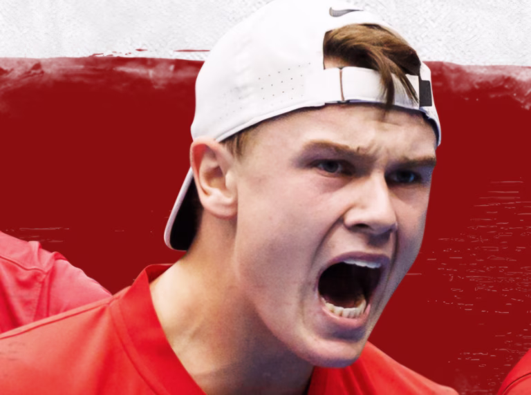 Davis Cup-brag i København: Se Holger Rune kæmpe mod verdenseliten